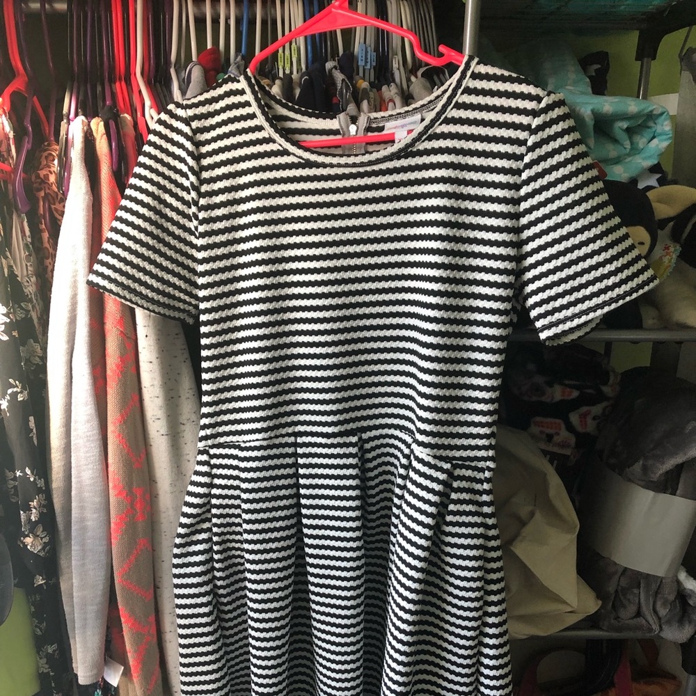 Lularoe Amelia size XL